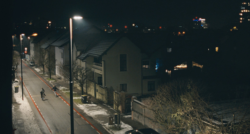 Letni kino: Zemljo krast