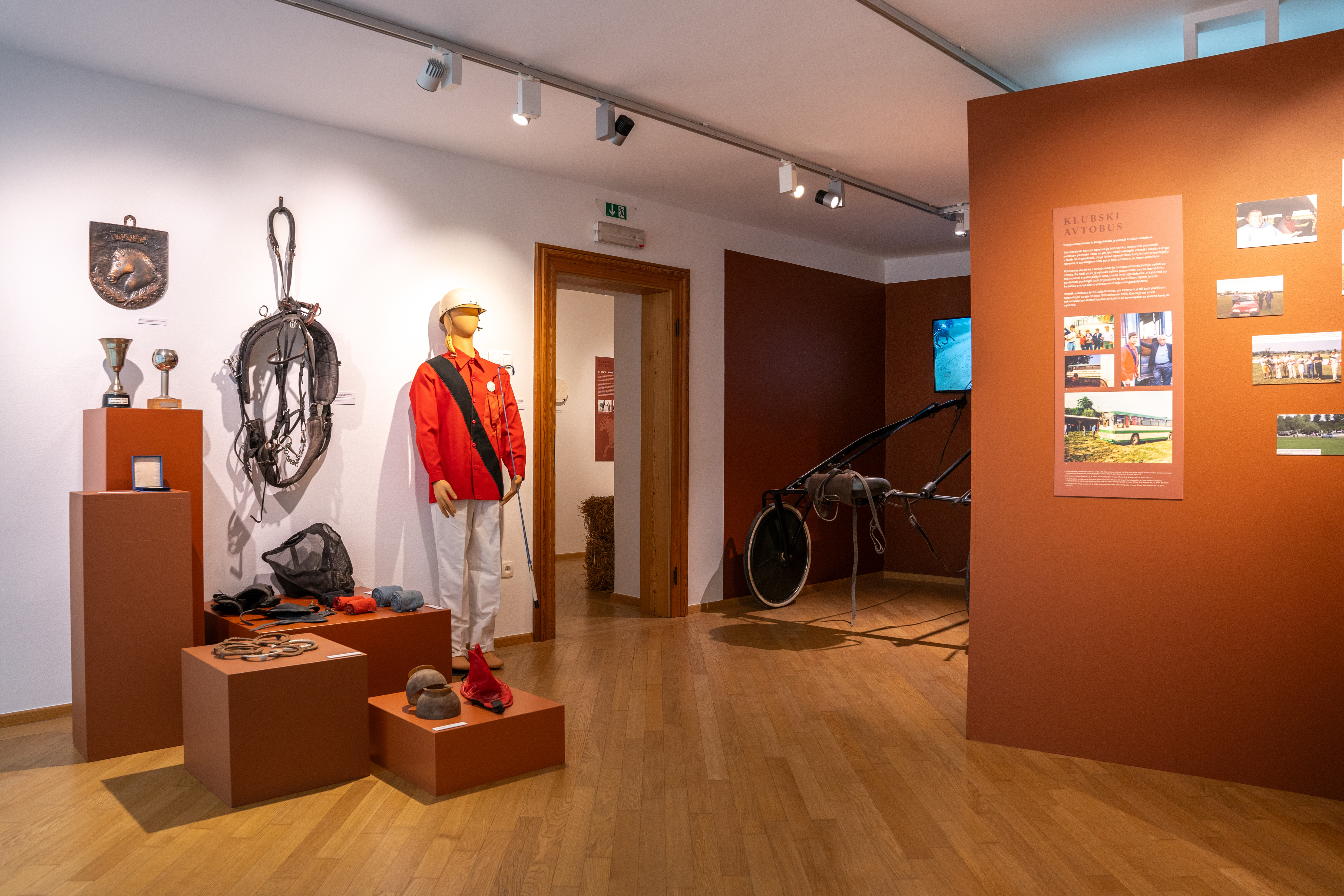 V ritmu kasa I 100 let posavske konjeniške dediščine