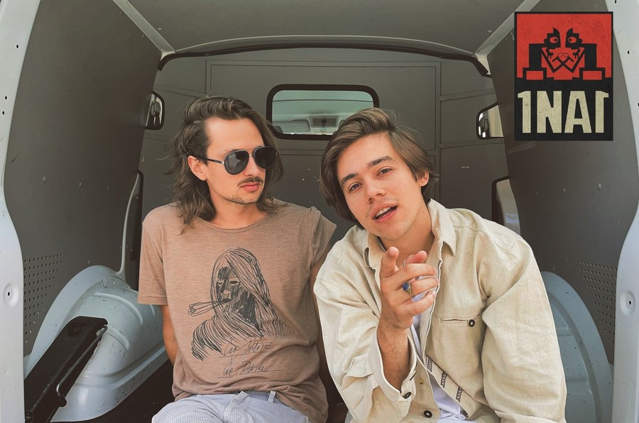 1 na 1: Štras in Bojan Cvjetićanin