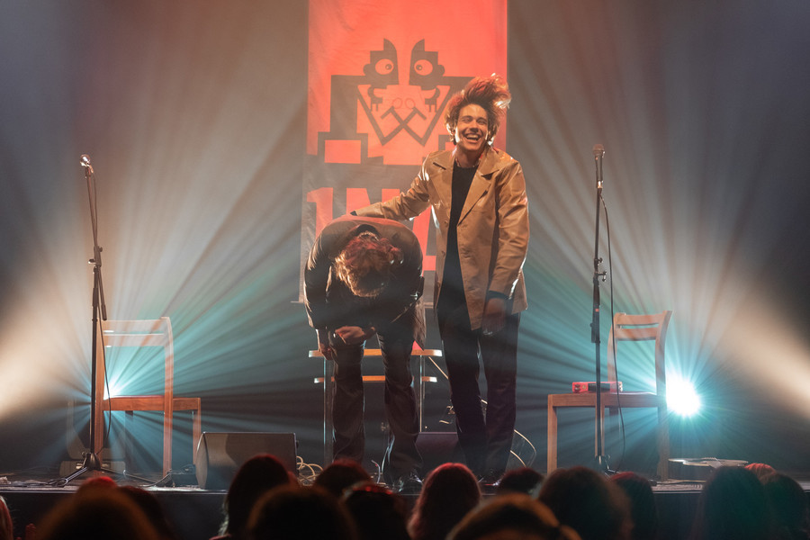 1 na 1: Štras in Bojan Cvjetićanin