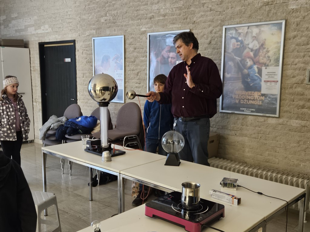 50 let temeljev za nuklearko