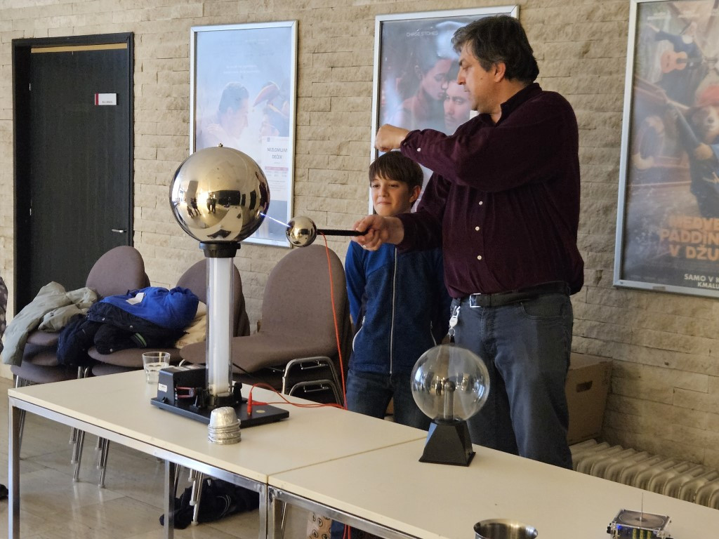 50 let temeljev za nuklearko