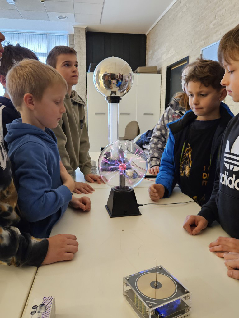 50 let temeljev za nuklearko