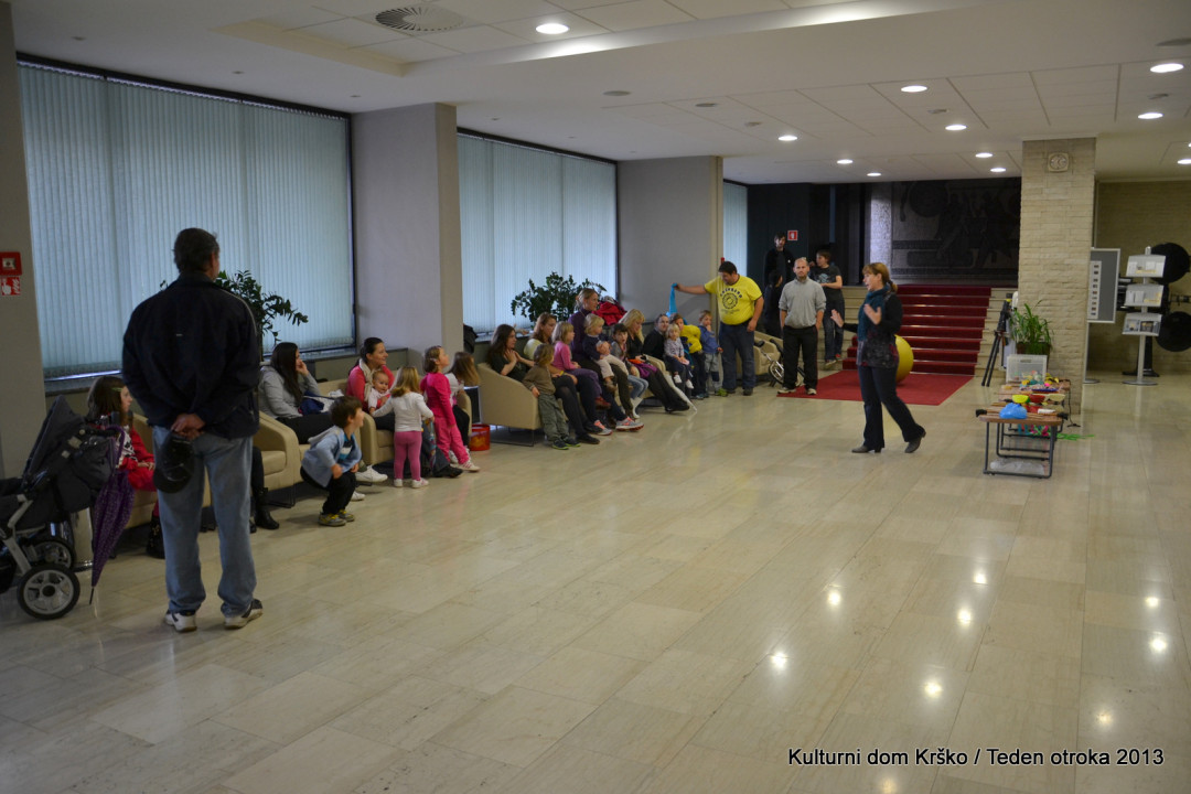 Cirkuške delavnice v Tednu otroka 2013