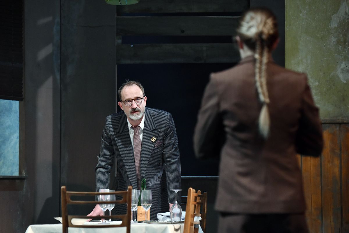 Dominik Smole: Antigona