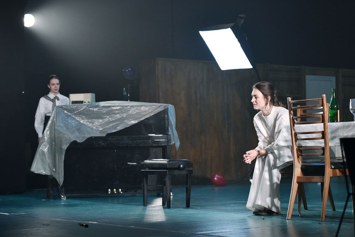 Dominik Smole: Antigona