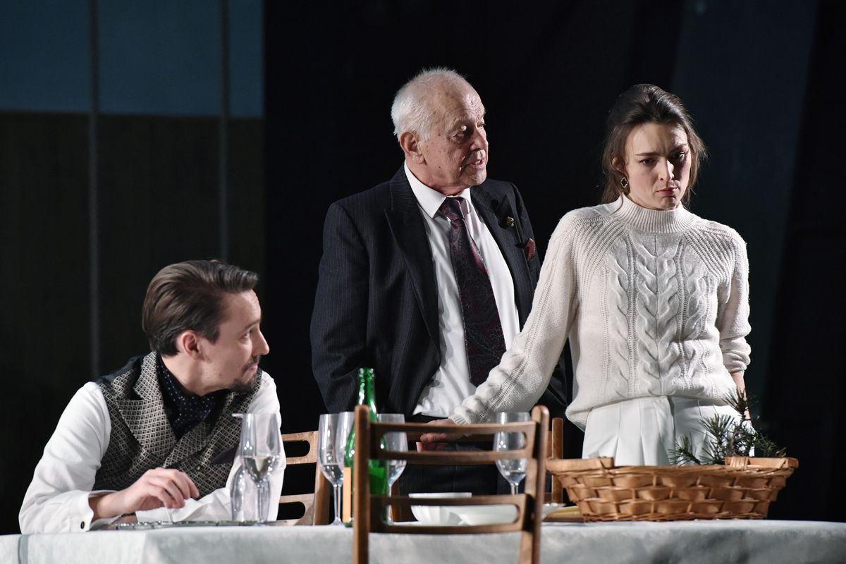 Dominik Smole: Antigona