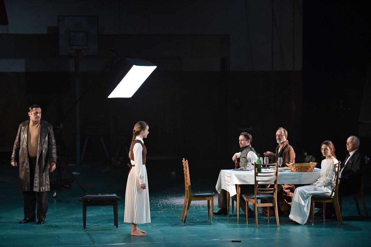 Dominik Smole: Antigona