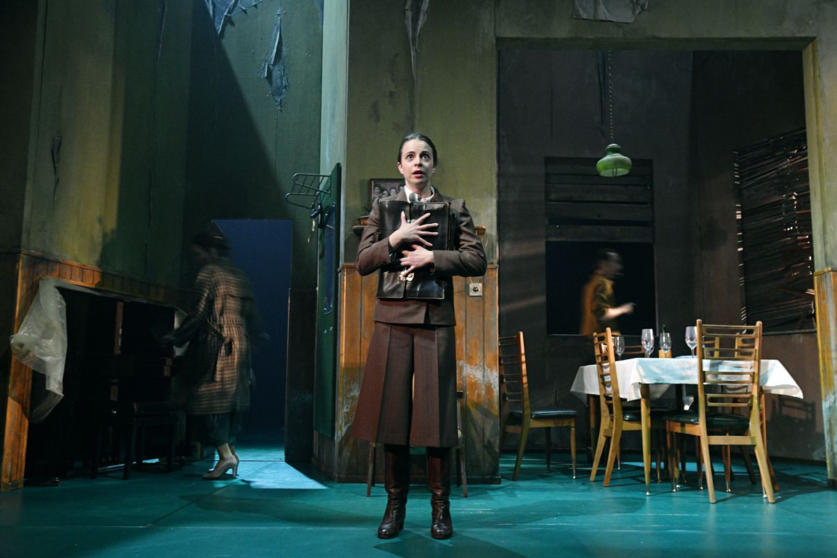 Dominik Smole: Antigona