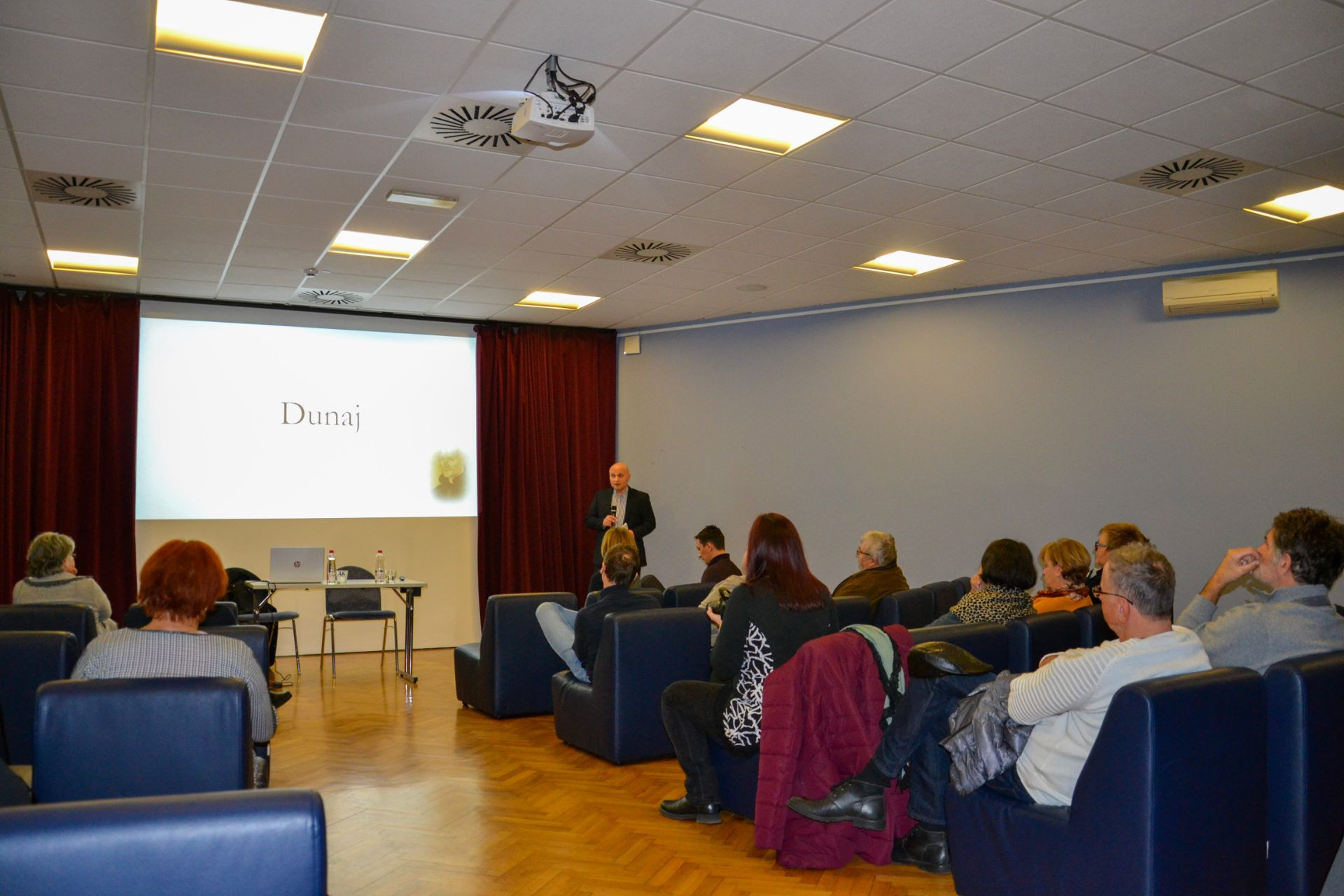 dr. Kozma Ahačič: Adam Bohorič med šolo, mentorstvom in slovnico