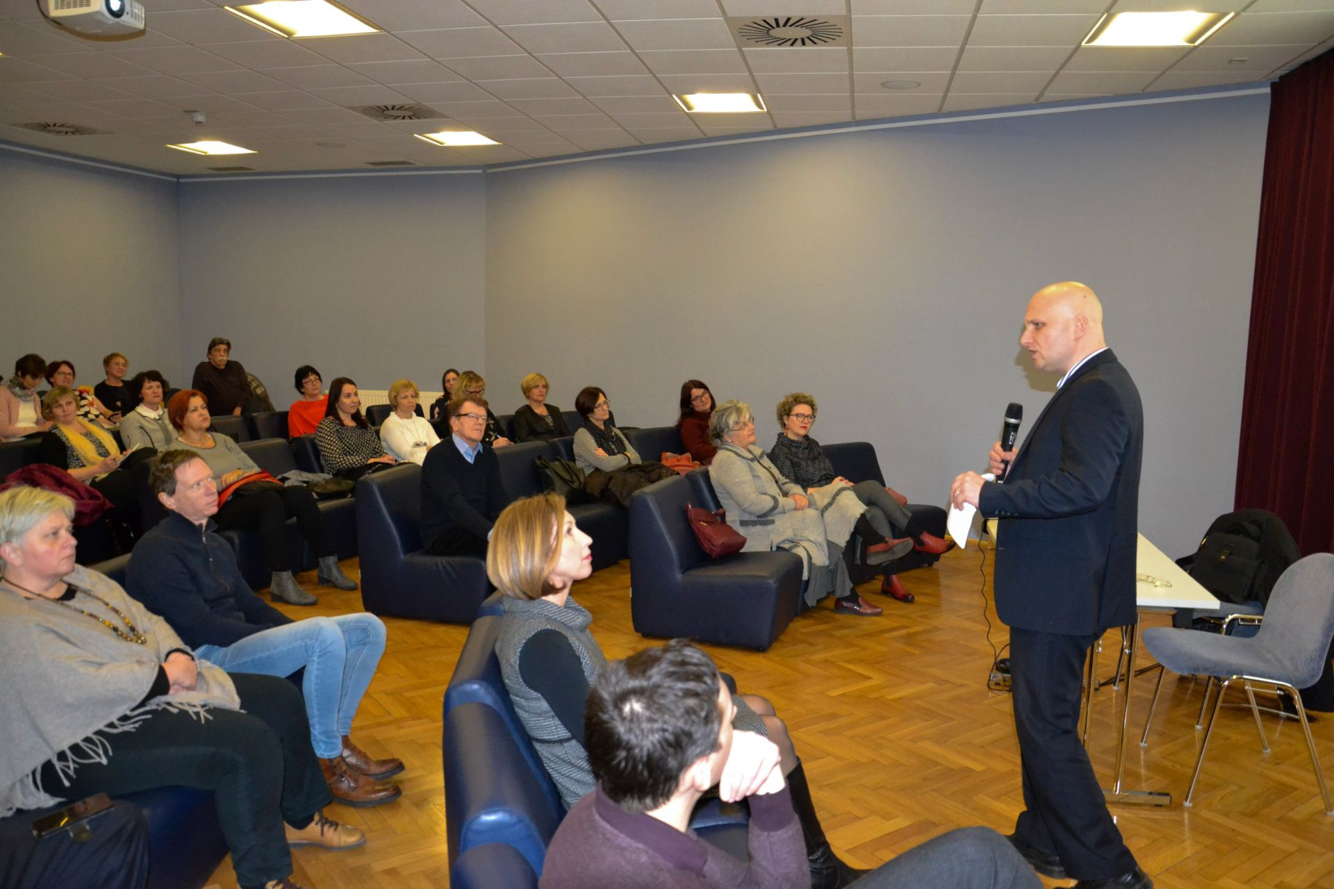 dr. Kozma Ahačič: Adam Bohorič med šolo, mentorstvom in slovnico