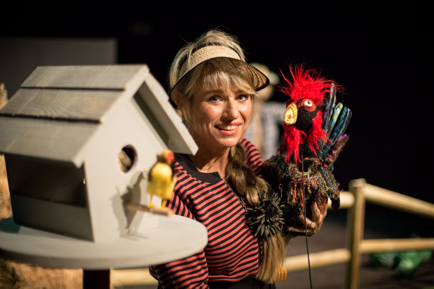 Feri Lainšček / Lojze Krajnčan: Na dvorišču