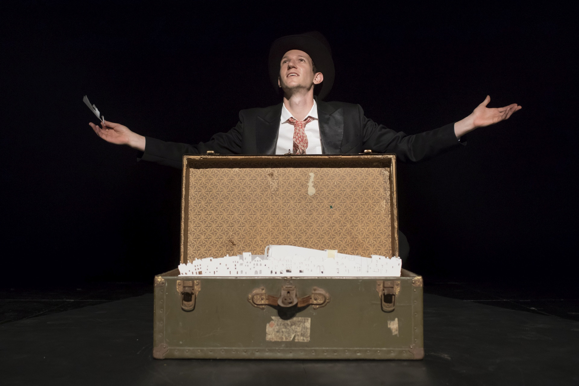 H. Ch. Andersen: Deklica v vžigalicami