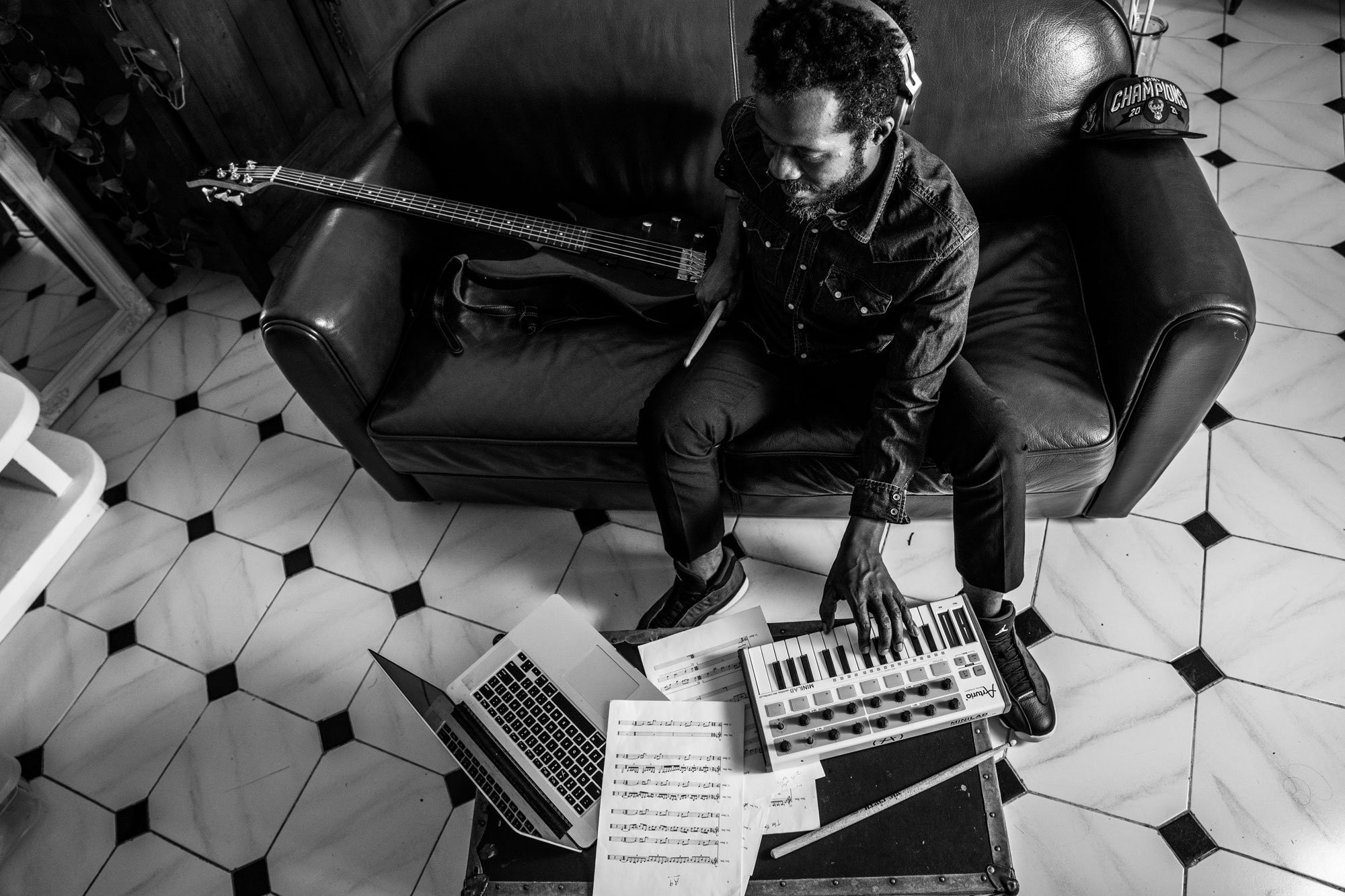 Joe Sanders: PARALLELS (feat. Logan Richardson, Seamus Blake & Greg Hutchinson)