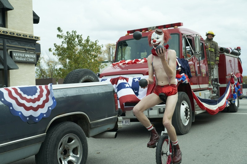 Klovn v koruznem polju