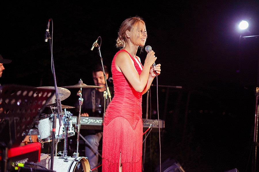 MARAAYA: Prva koncertna turneja