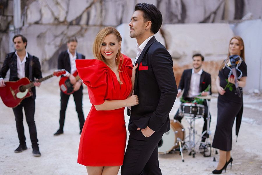 MARAAYA: Prva koncertna turneja