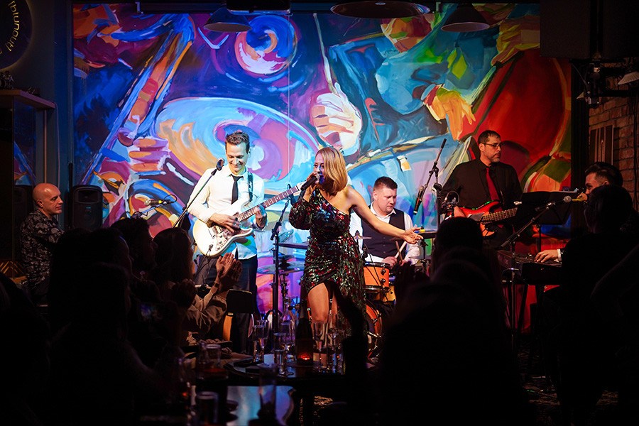 MARAAYA: Prva koncertna turneja