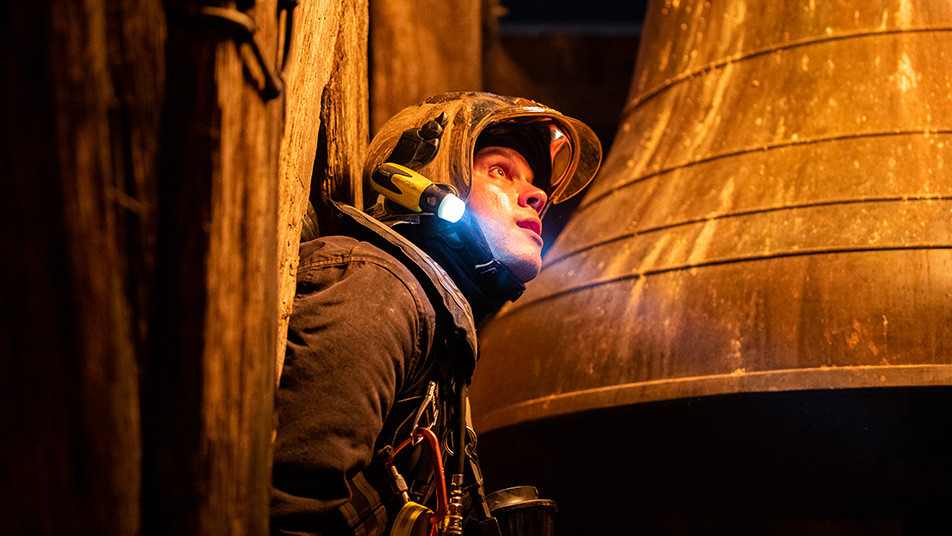 Notre-Dame v plamenih