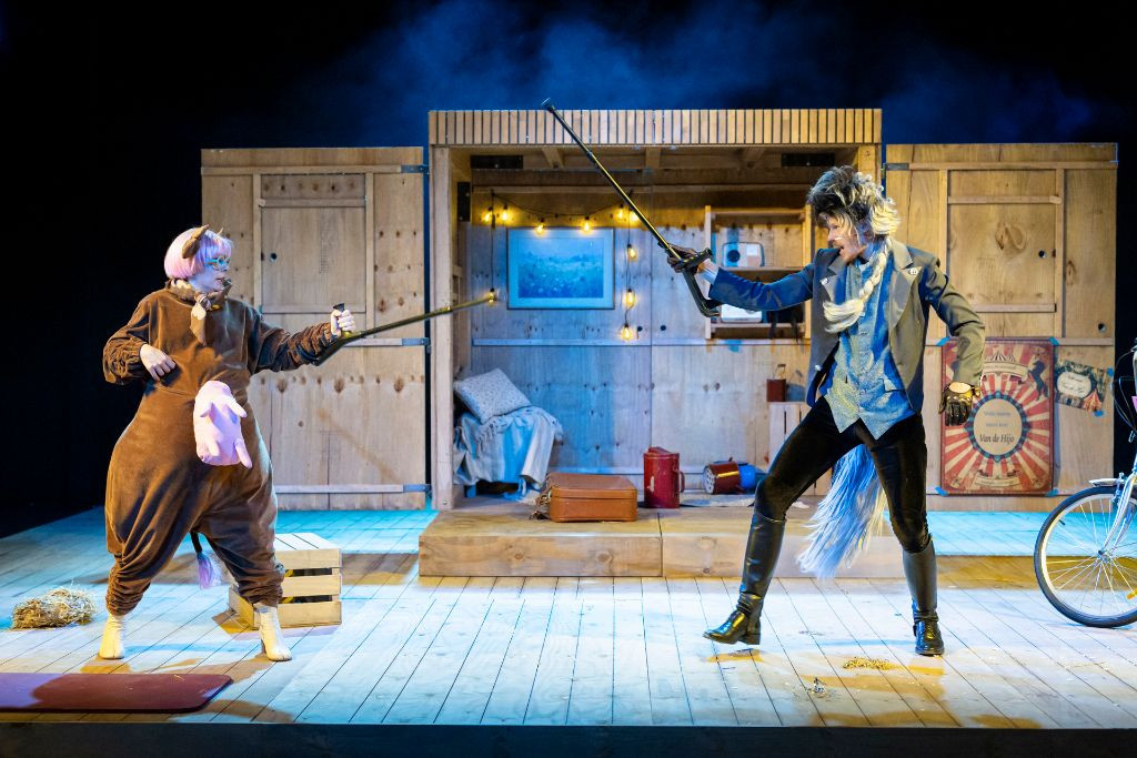 O kravi, ki je lajala v luno