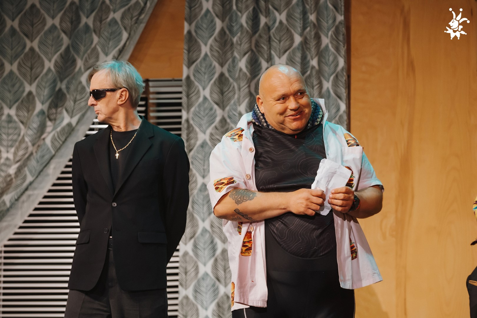 Posli pod krinko (Shady Business)