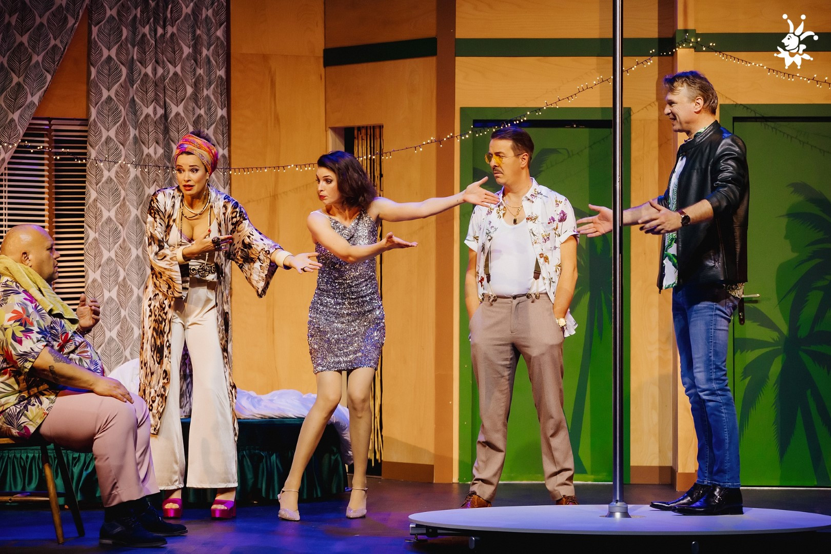 Posli pod krinko (Shady Business)