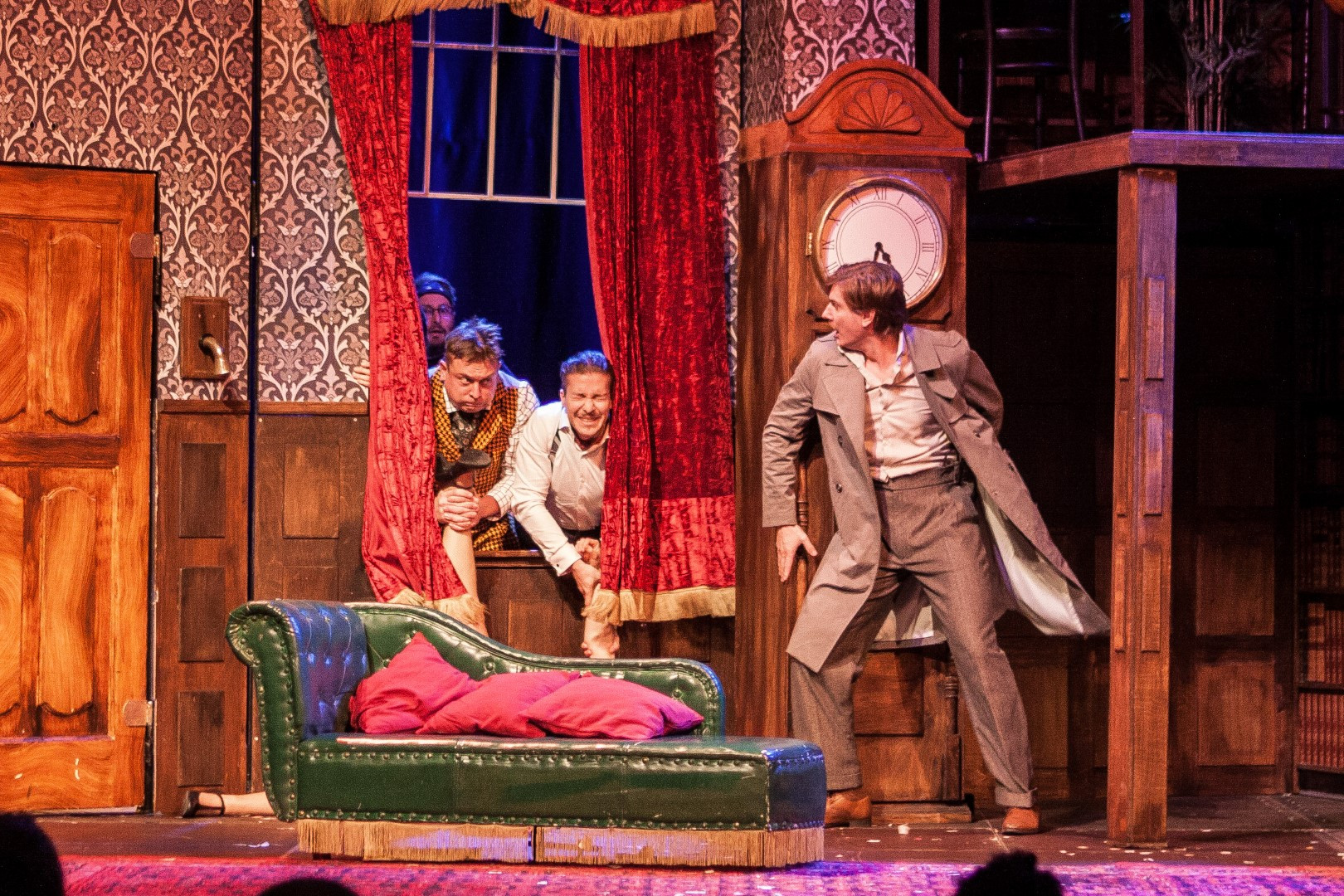 Predstava, ki gre narobe