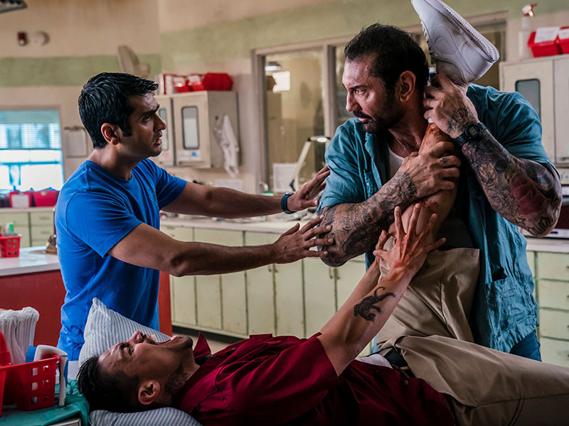 Stuber: Divja vožnja