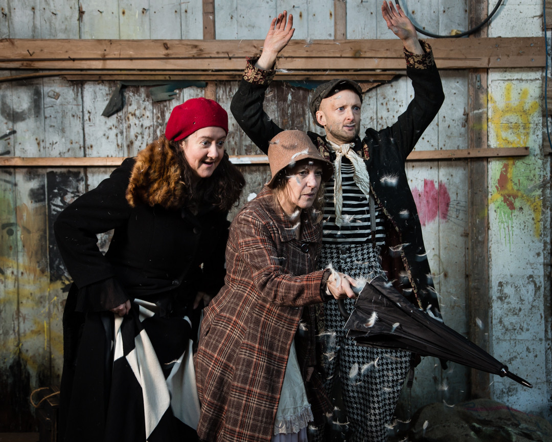 Turas Theatre Collective: Preživeli