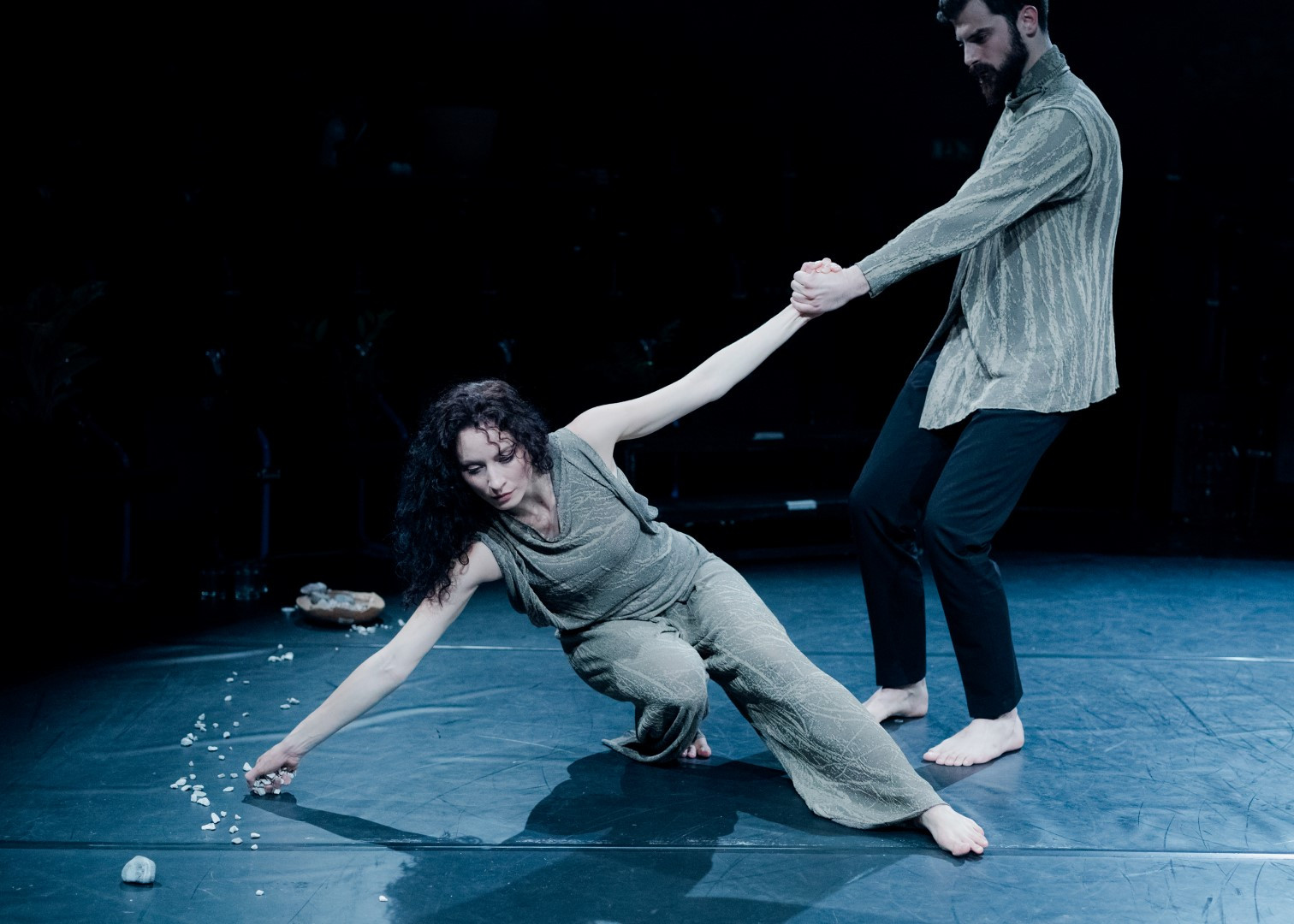 Urška Centa in Domen Novak: TAM, V VRTU