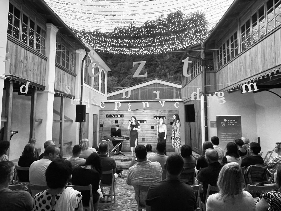 Večer vokalne glasbe s pevskim studiem Anja