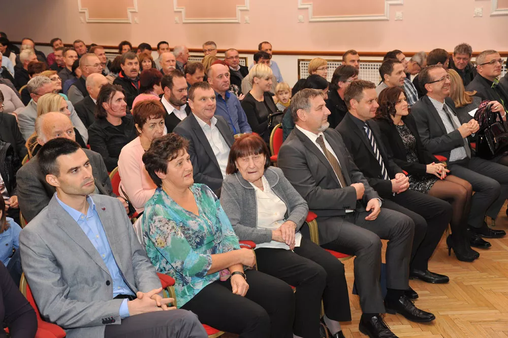 60 let organizirane komunalne dejavnosti