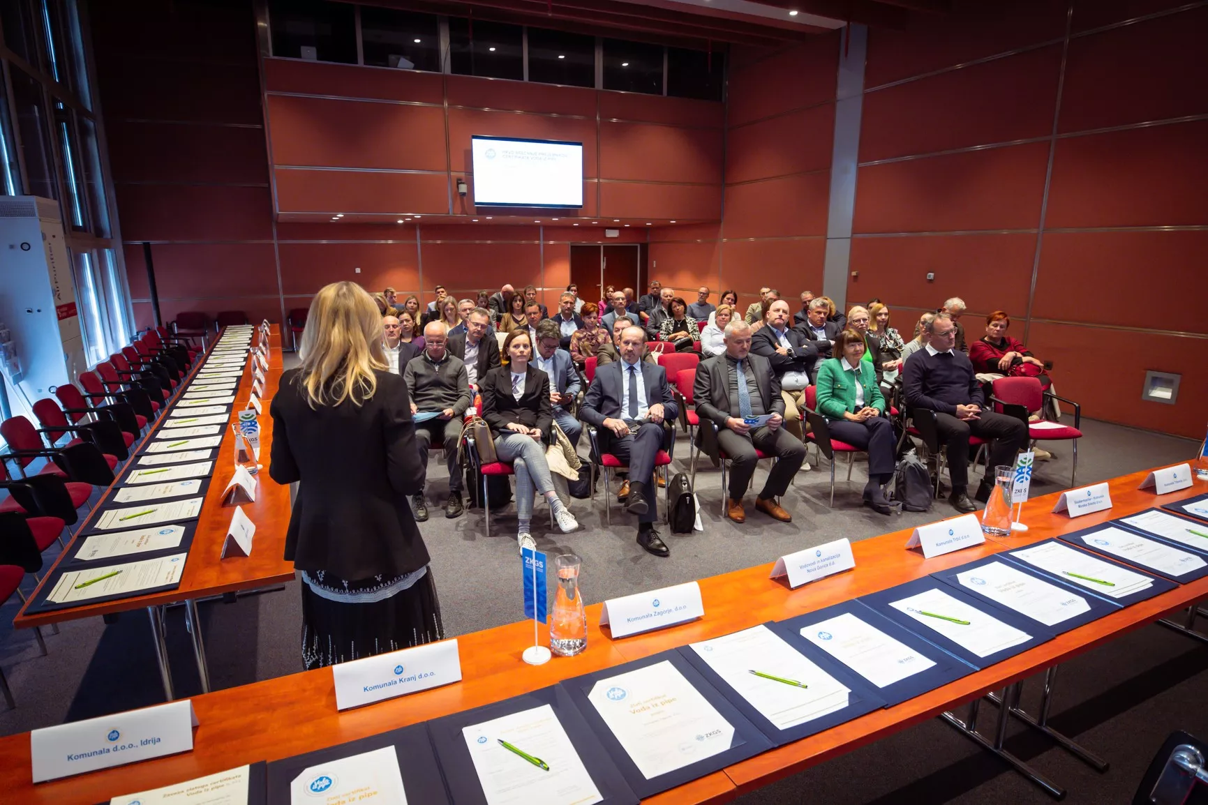 Prvo srečanje prejemnikov certifikata, 19.4 (20)