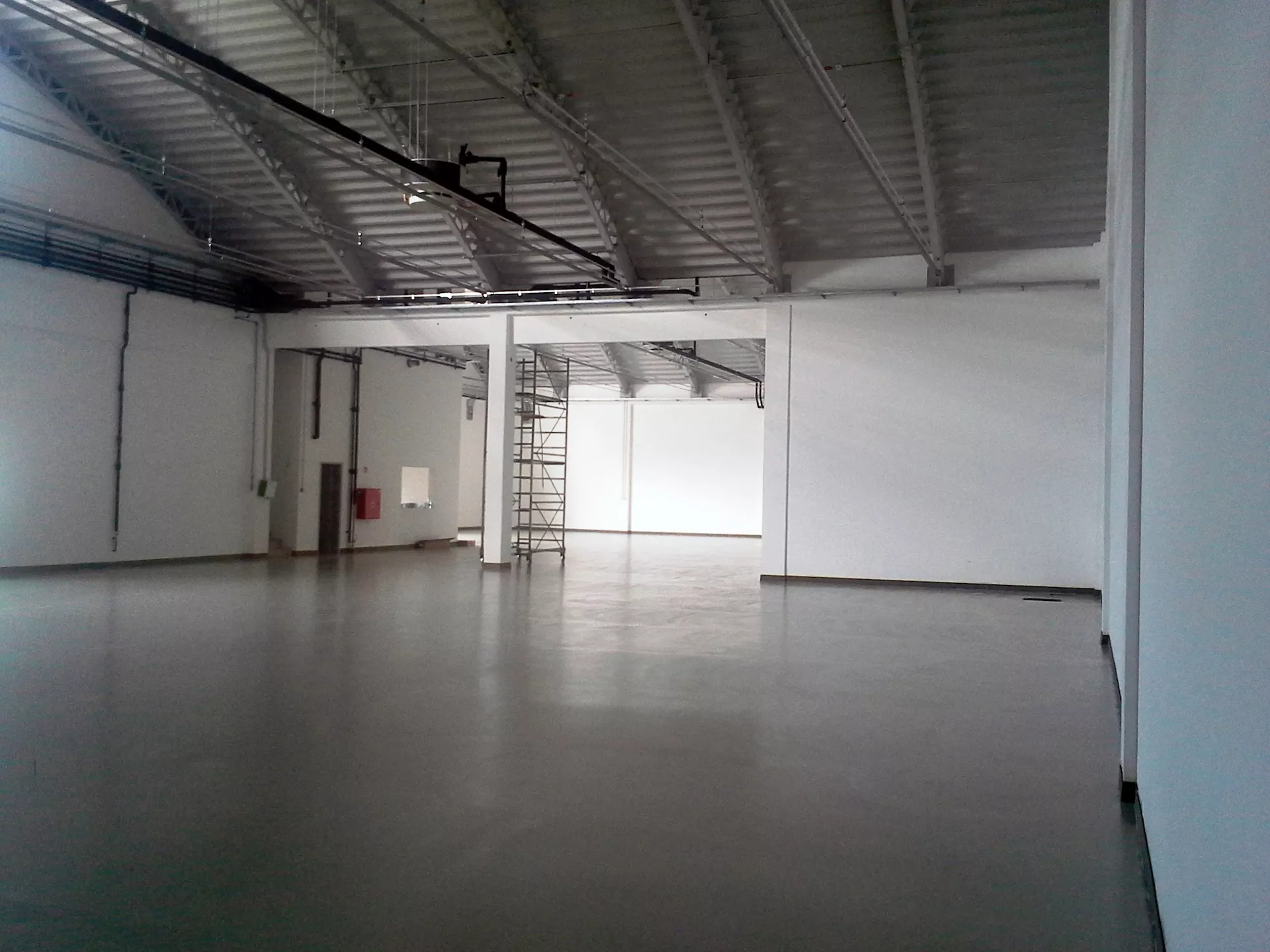 Logistični center I.H.S.