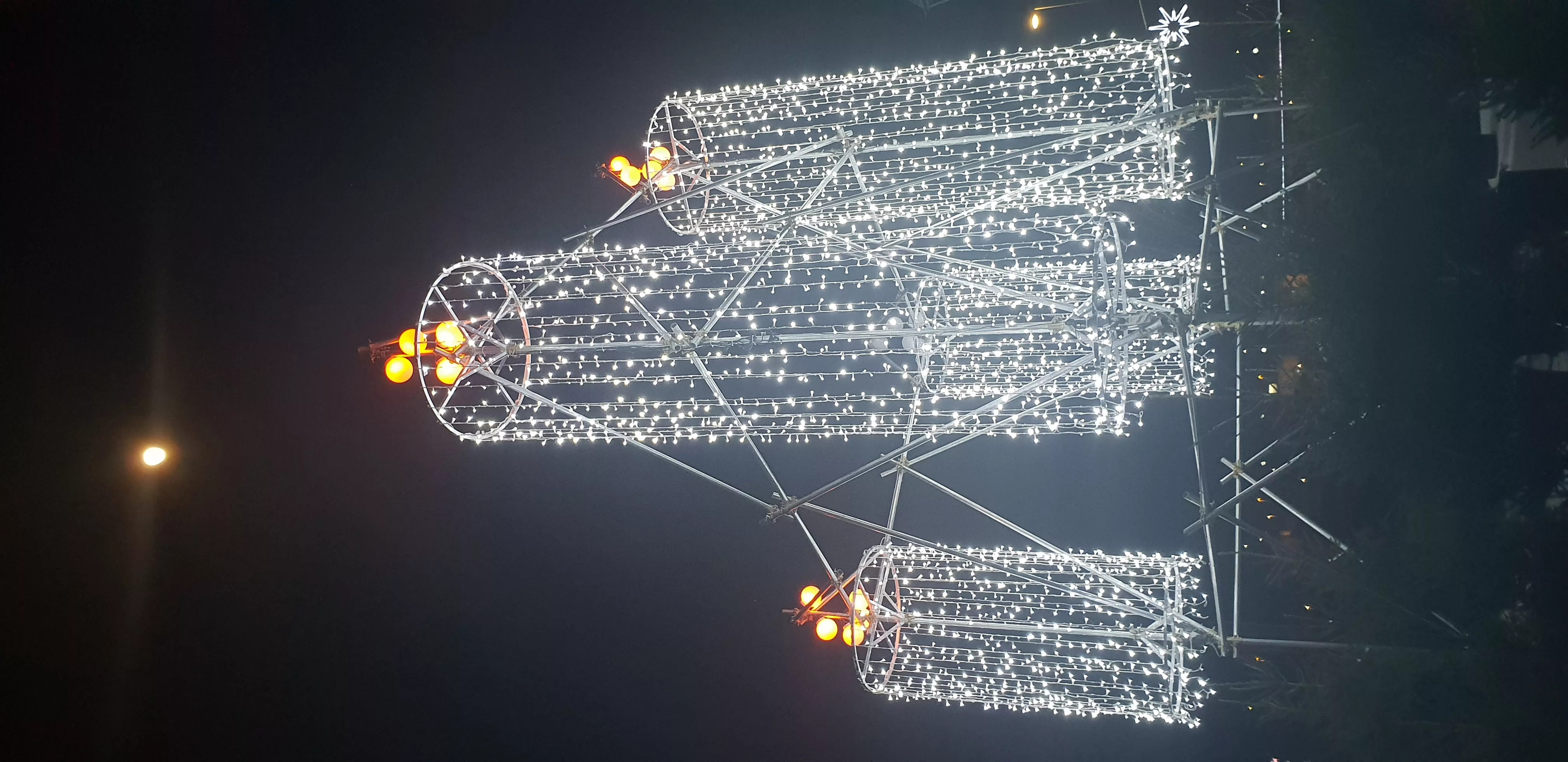 Novoletna okrasitev v Krškem 2018 /2019 - adventni venček