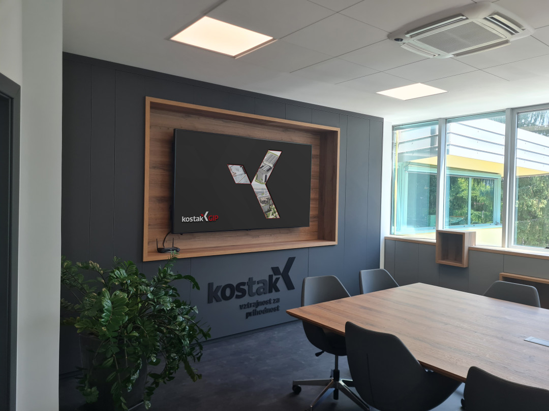 Osrednja sejna soba Kostak, d. d.