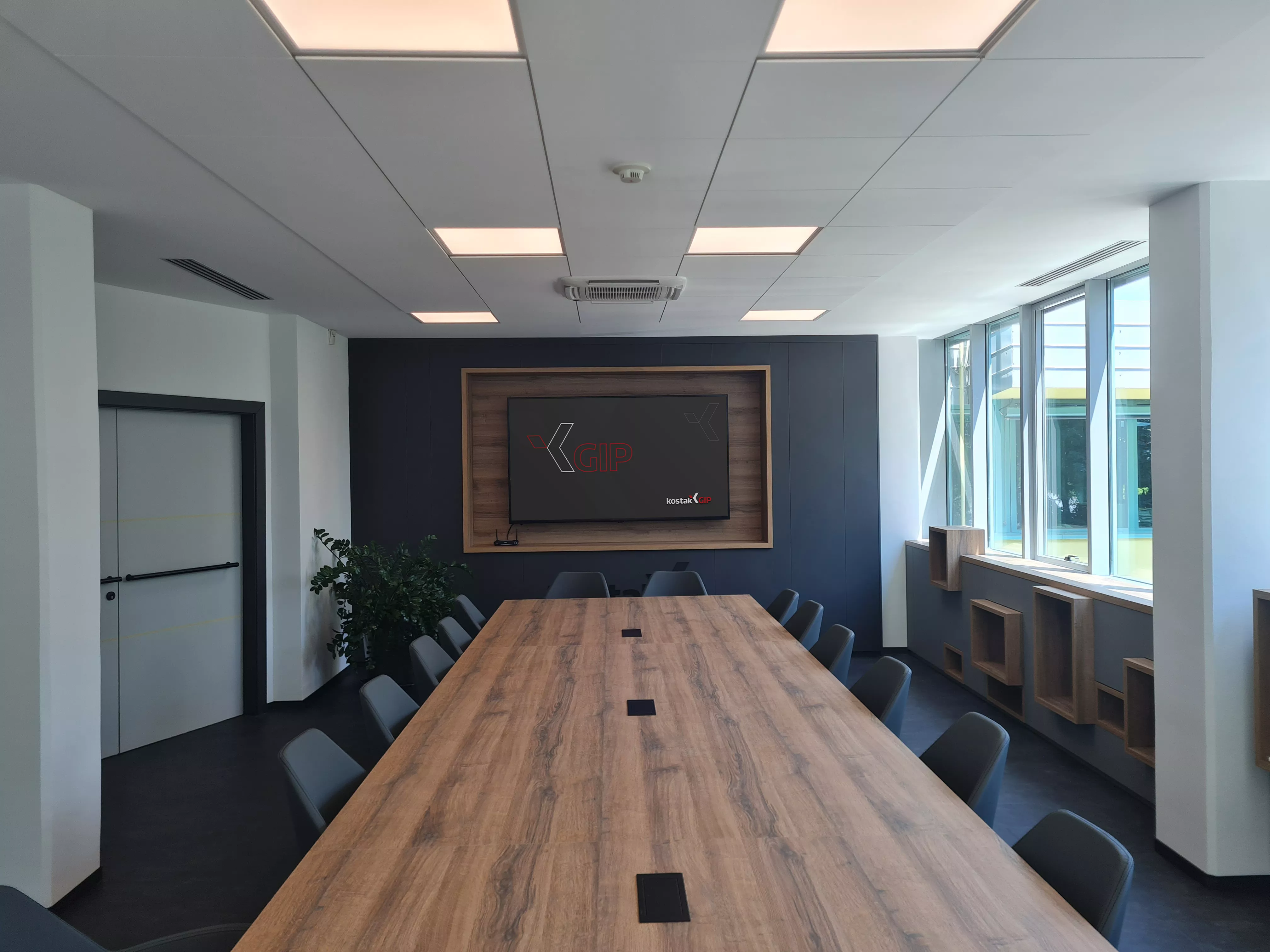 Osrednja sejna soba Kostak, d. d.