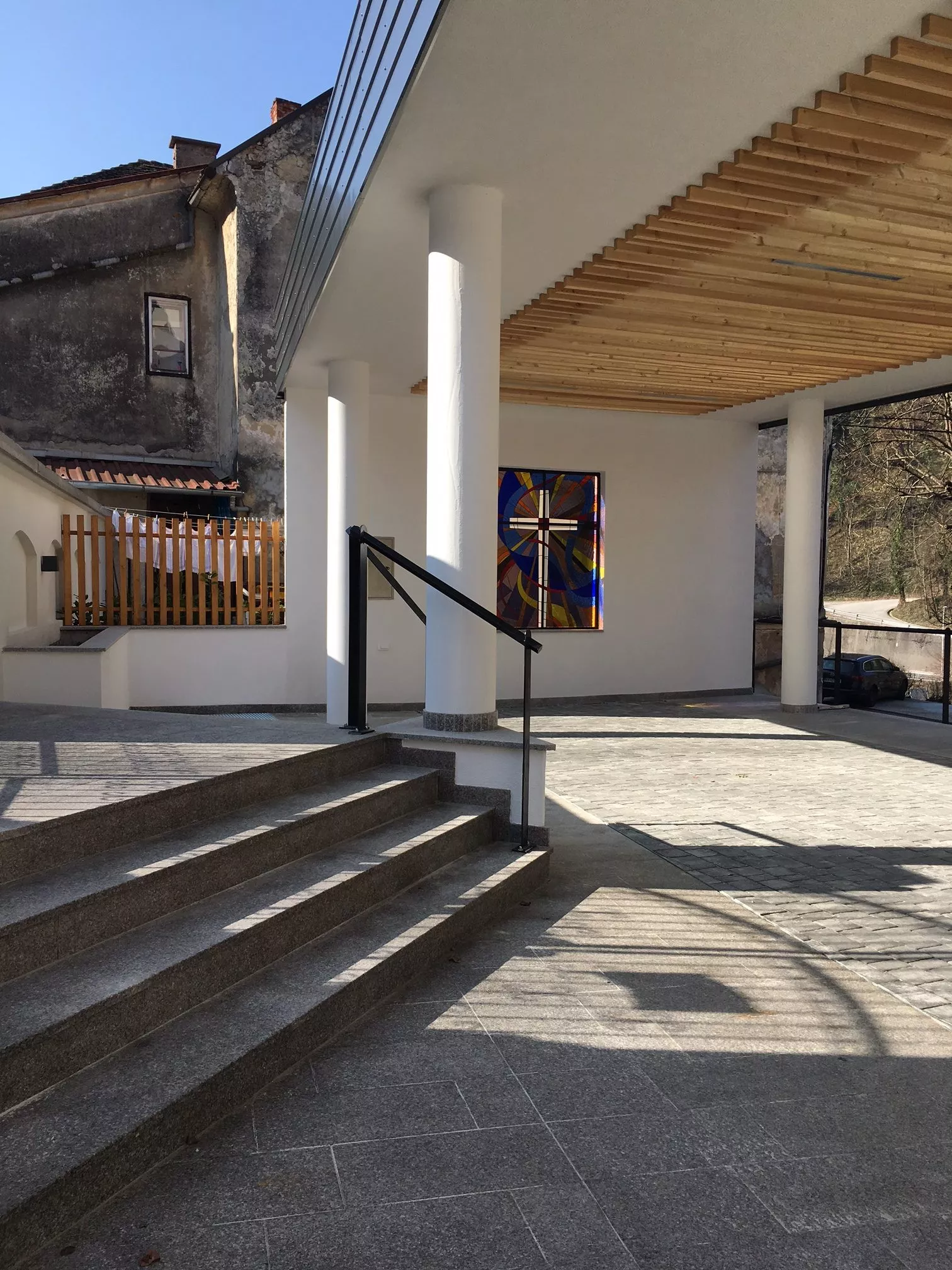 Poslovilni objekt na pokopališču Brestanica