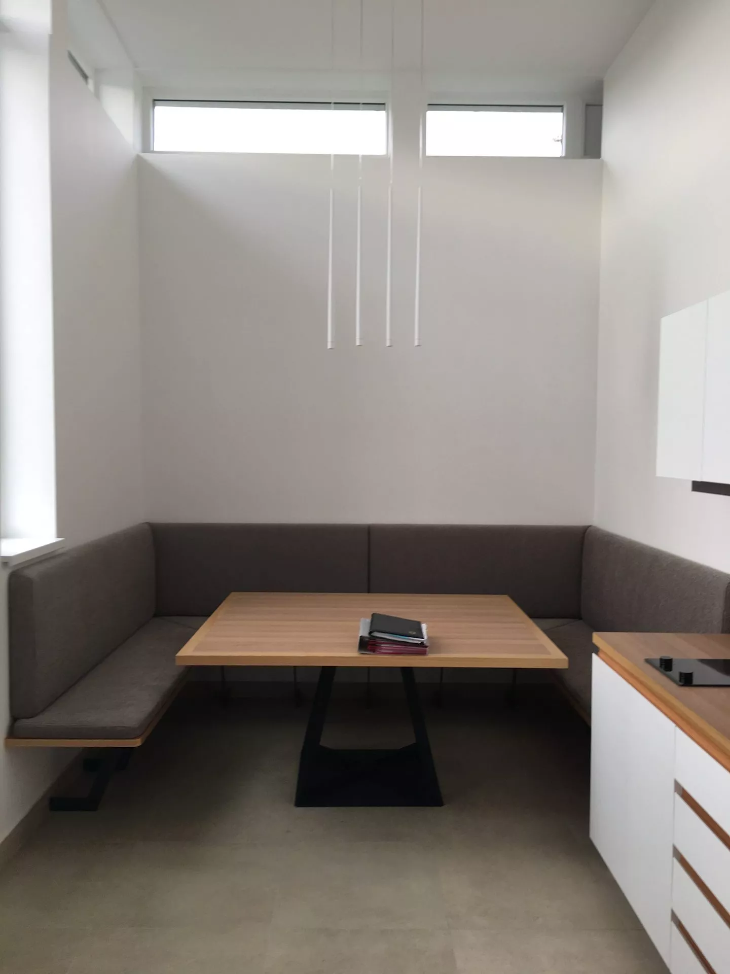 Poslovilni objekt v Šmarjeti, Šmarješke toplice