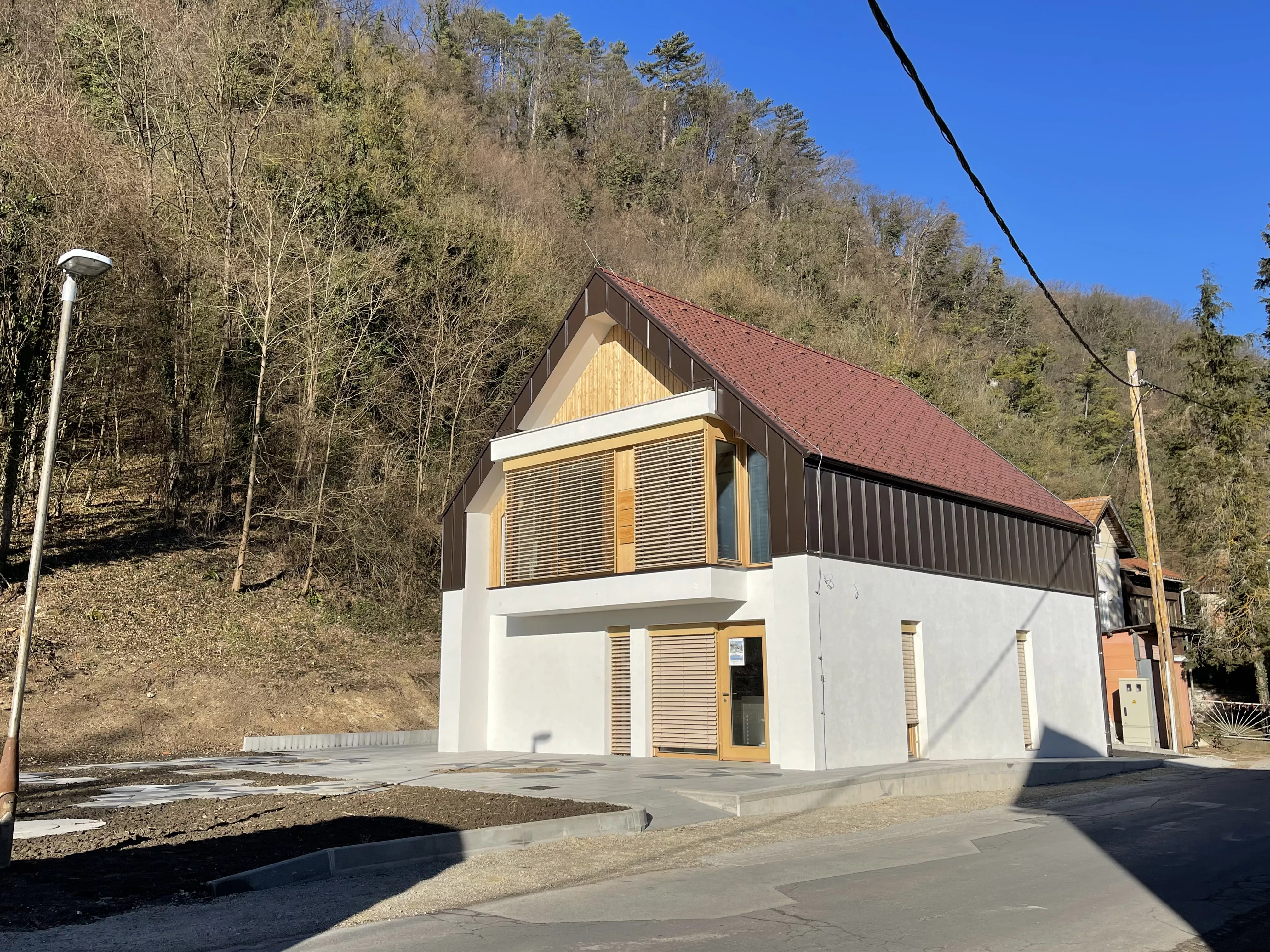 RIC Elektronček in Čebelica