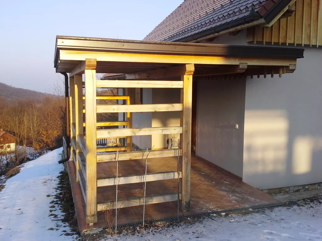 Stanovanjski objekt J