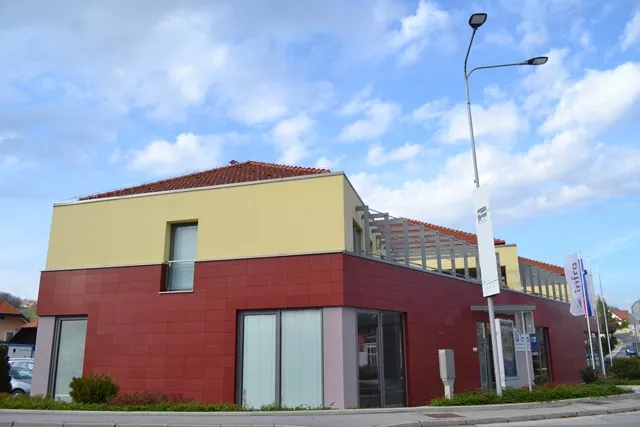 Stanovanjsko-poslovni objekt Arh