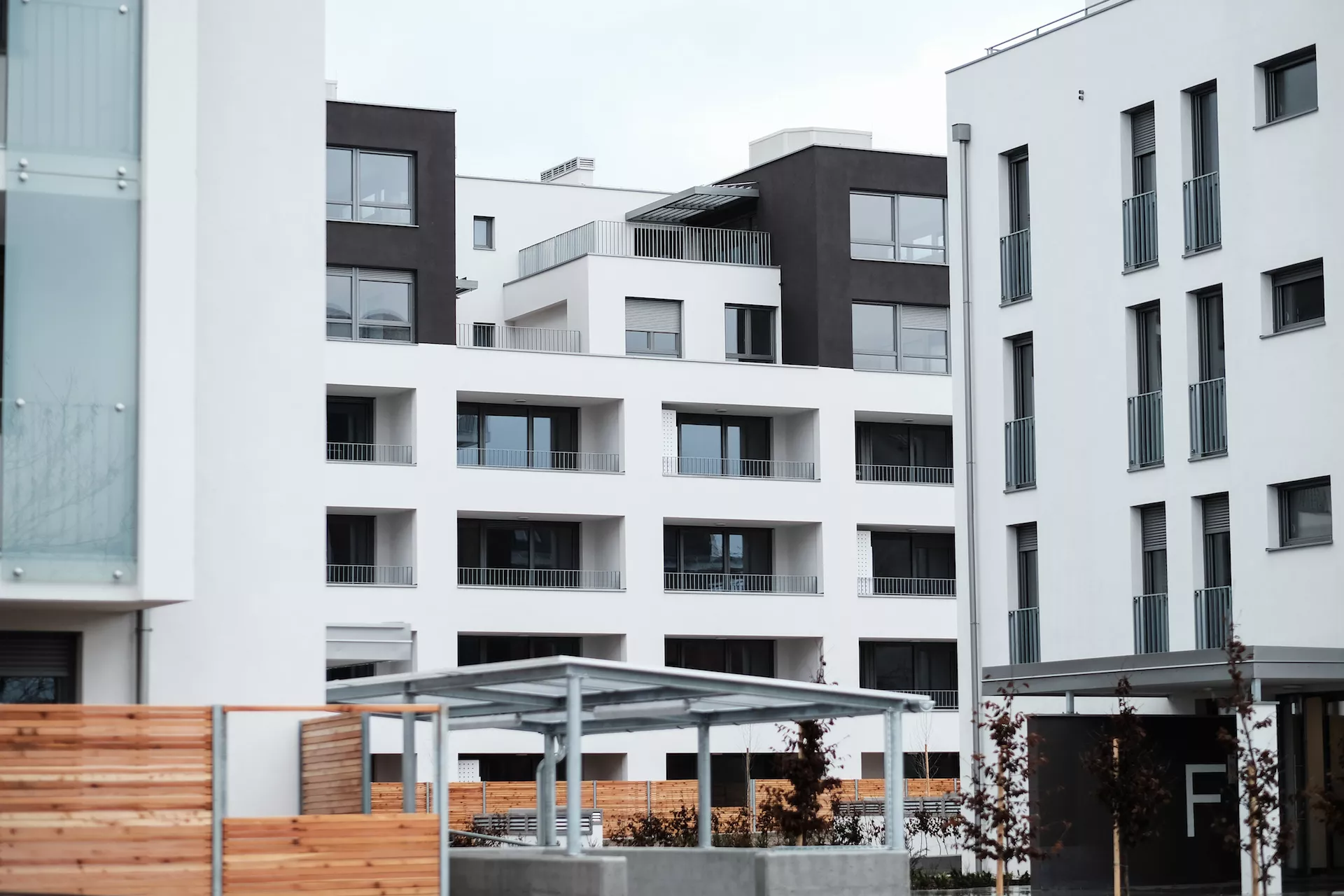 Stanovanjsko-poslovni objekt Zelene Jarše