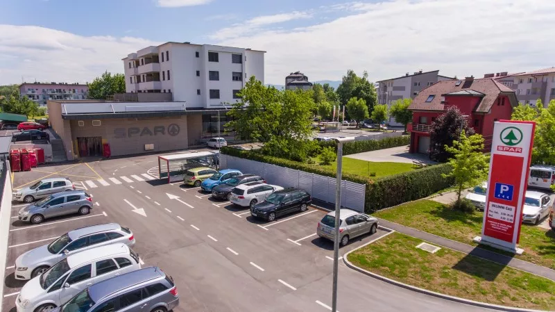 Trgovsko-stanovanjski objekt Videm