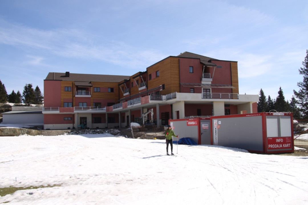 Večnamenski objekt Rogla