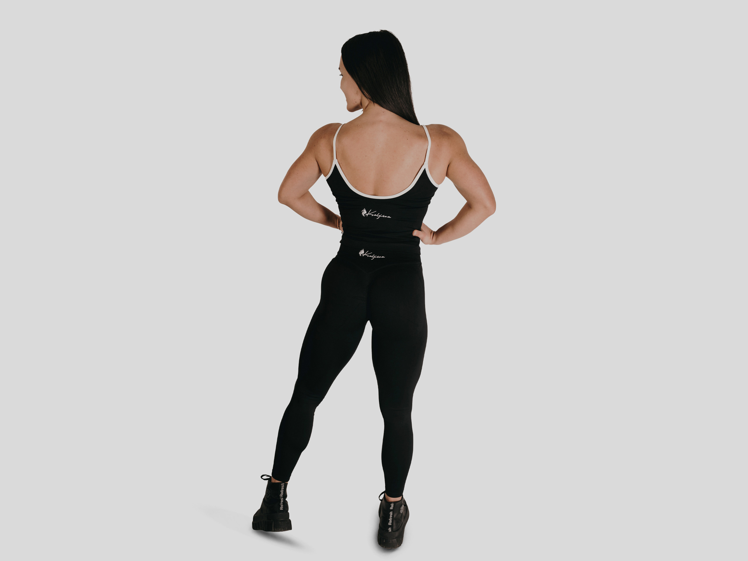 Top majčka Athletic - črna