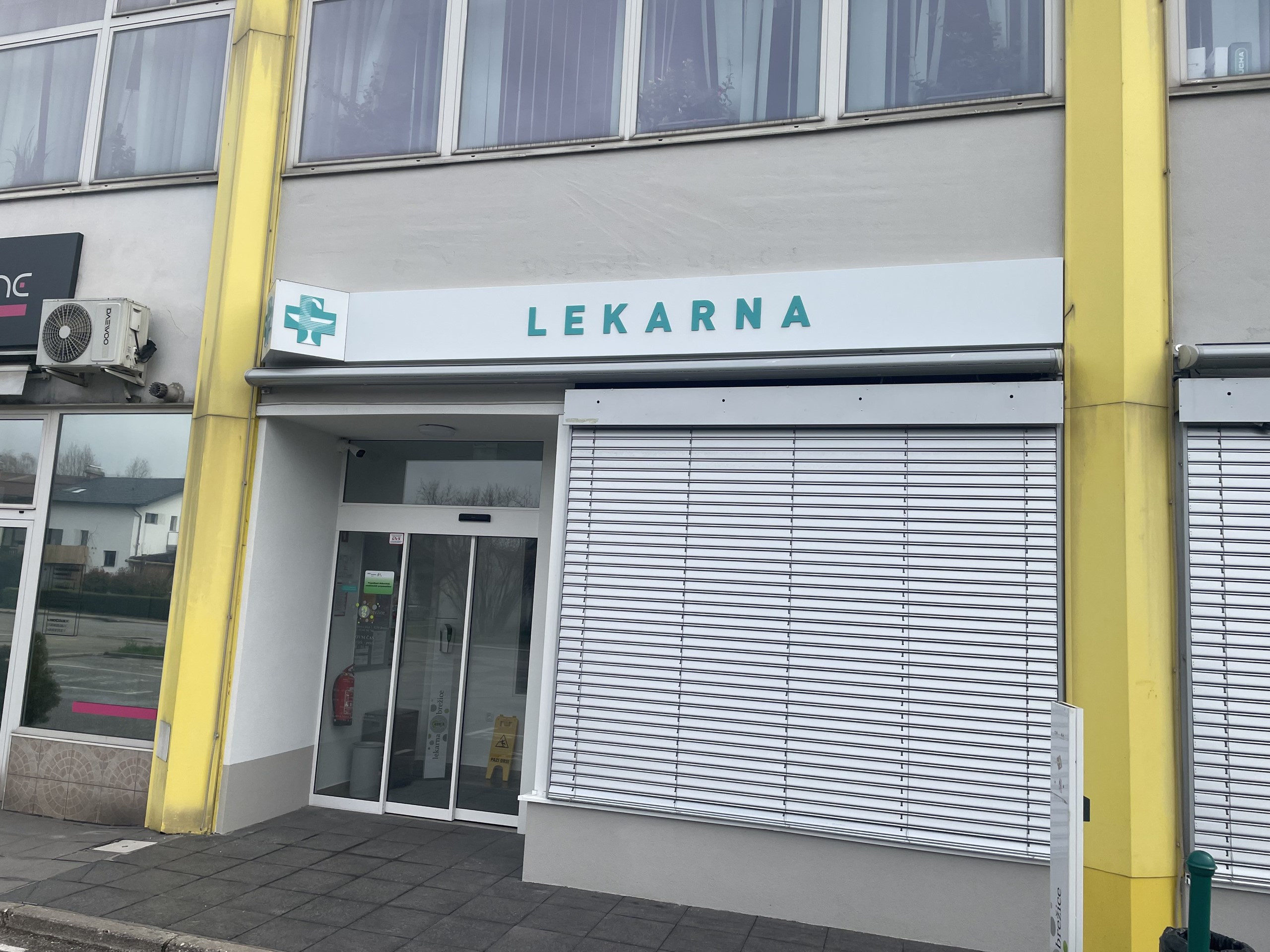 Lekarna Brežice - Trnje z novim Litesign napisom