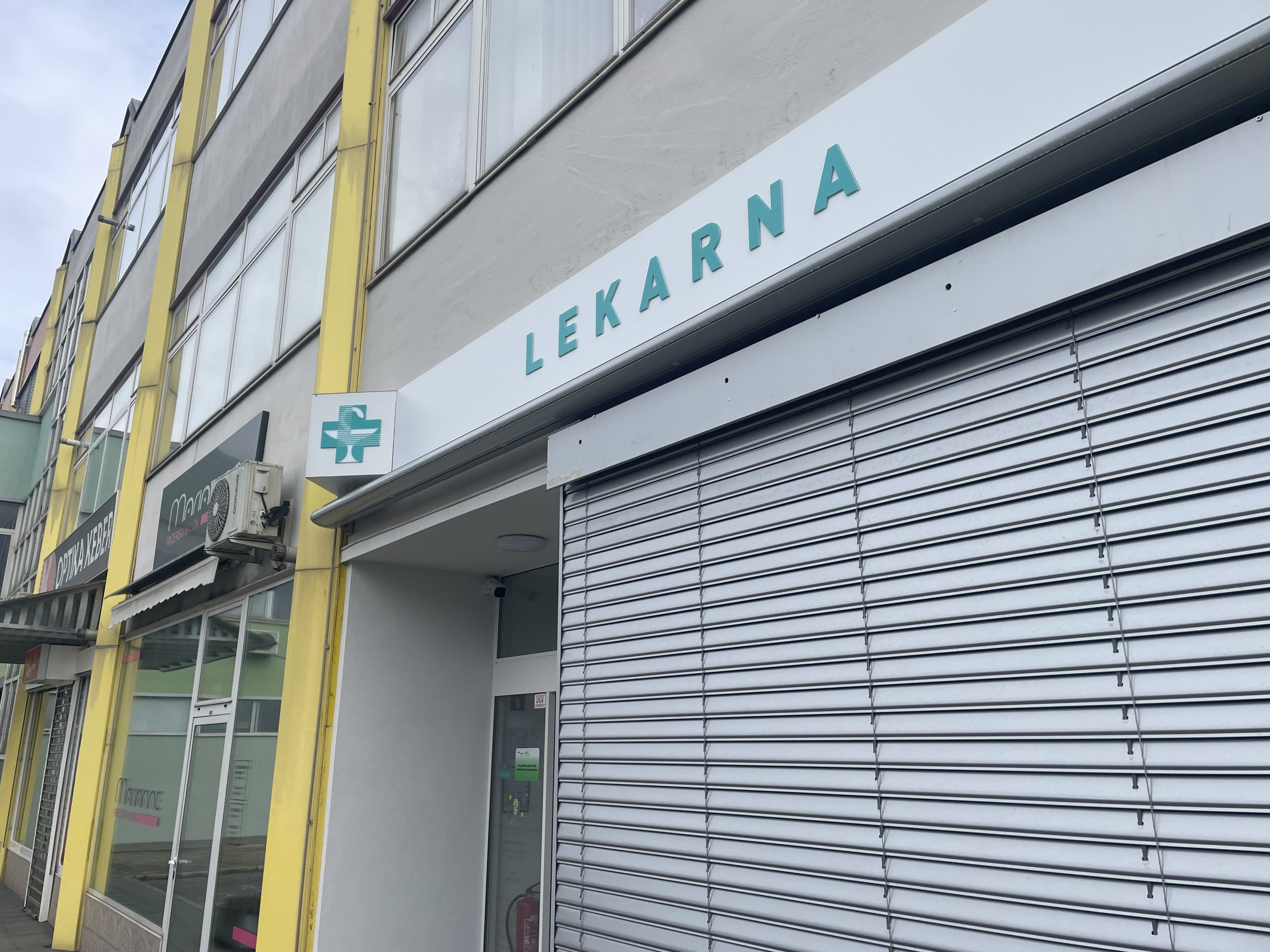 Lekarna Brežice - Trnje z novim Litesign napisom