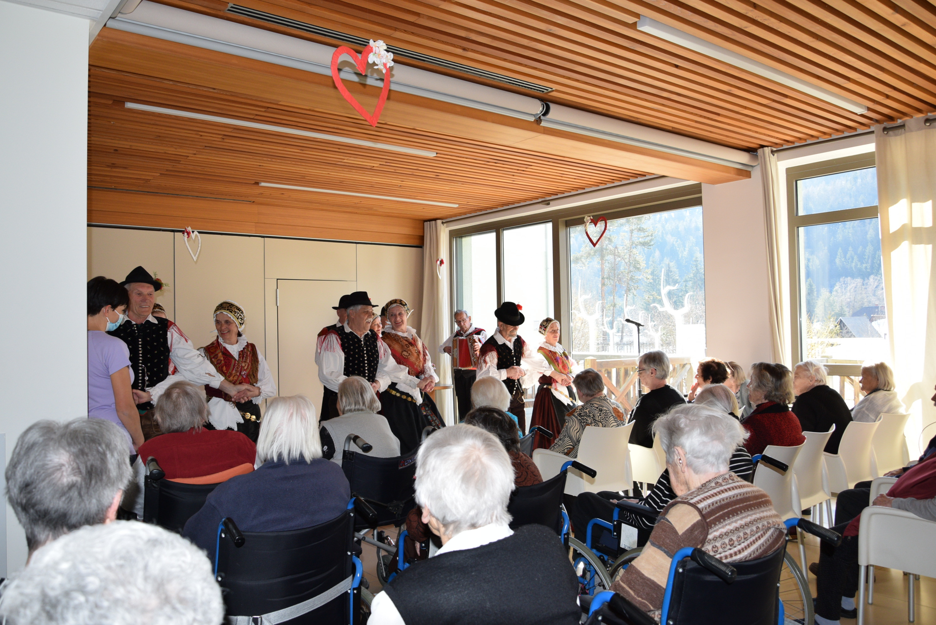 8. marec v domu Viharnik