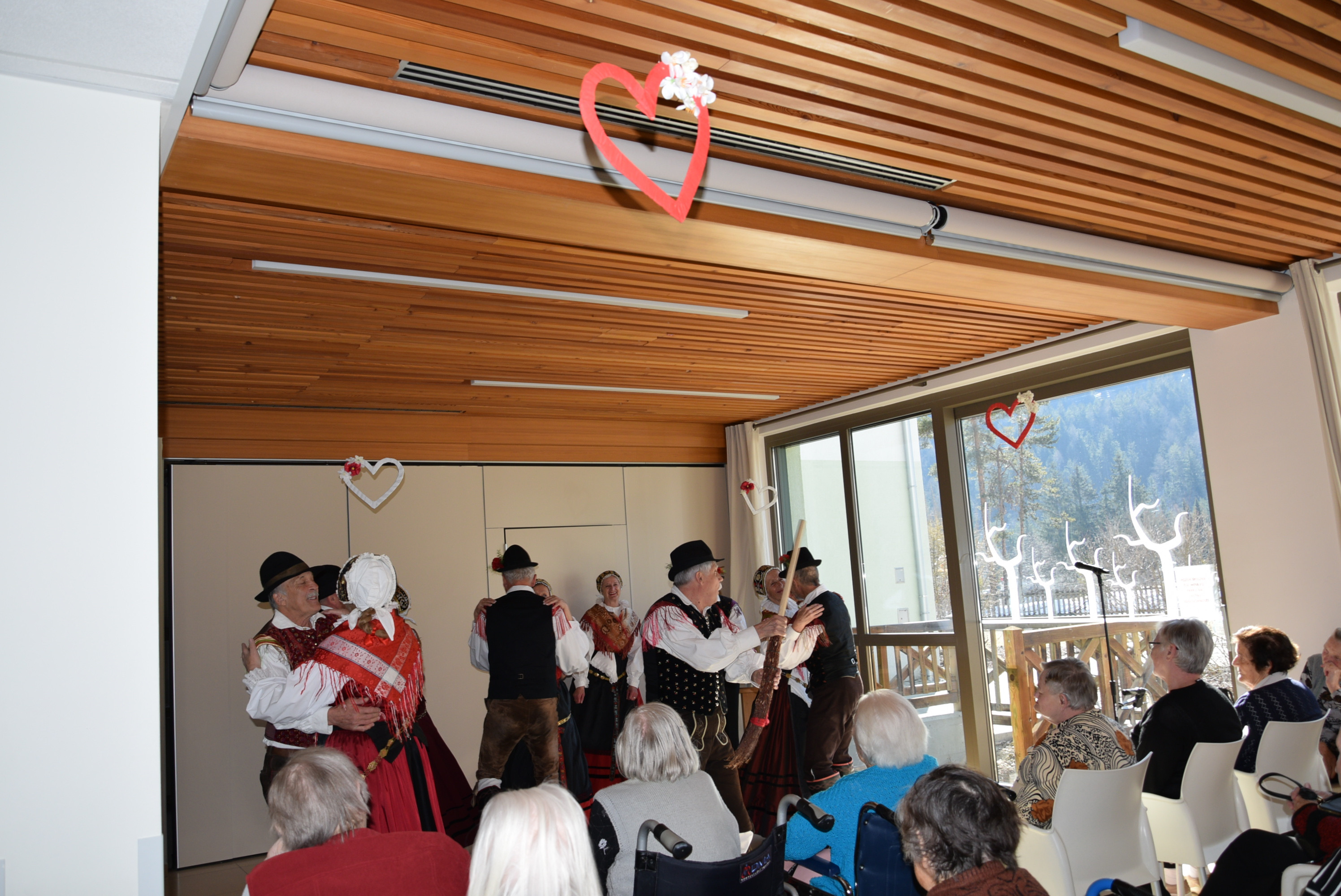 8. marec v domu Viharnik